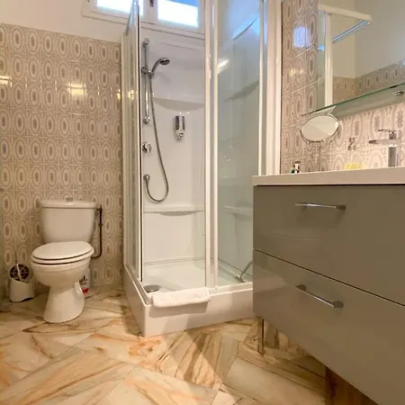 Aux Deux Colombes Avec Balcon Et Garage Pamiers